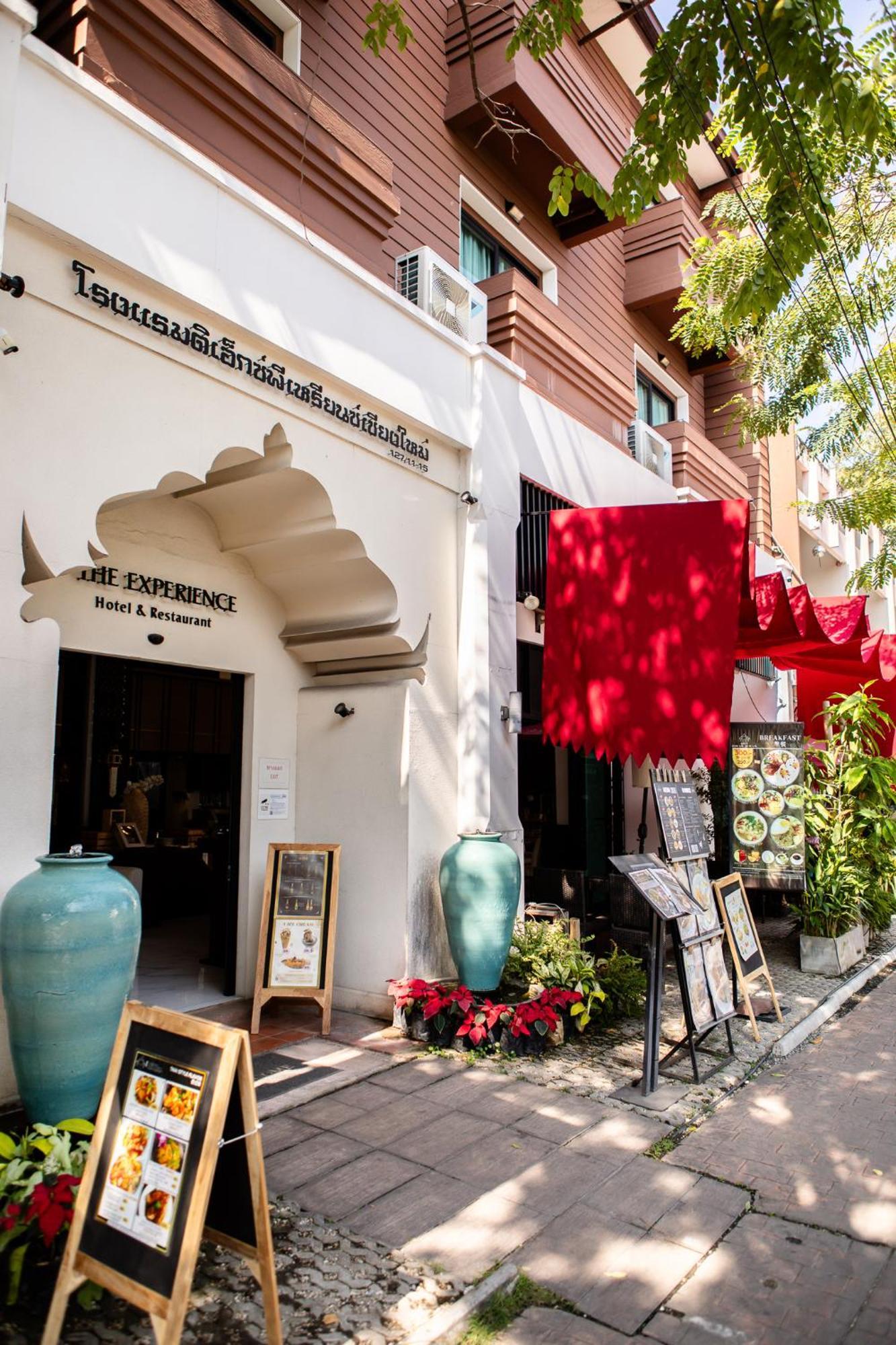 The Experience Walking Street Chiang Mai Hotel Ngoại thất bức ảnh