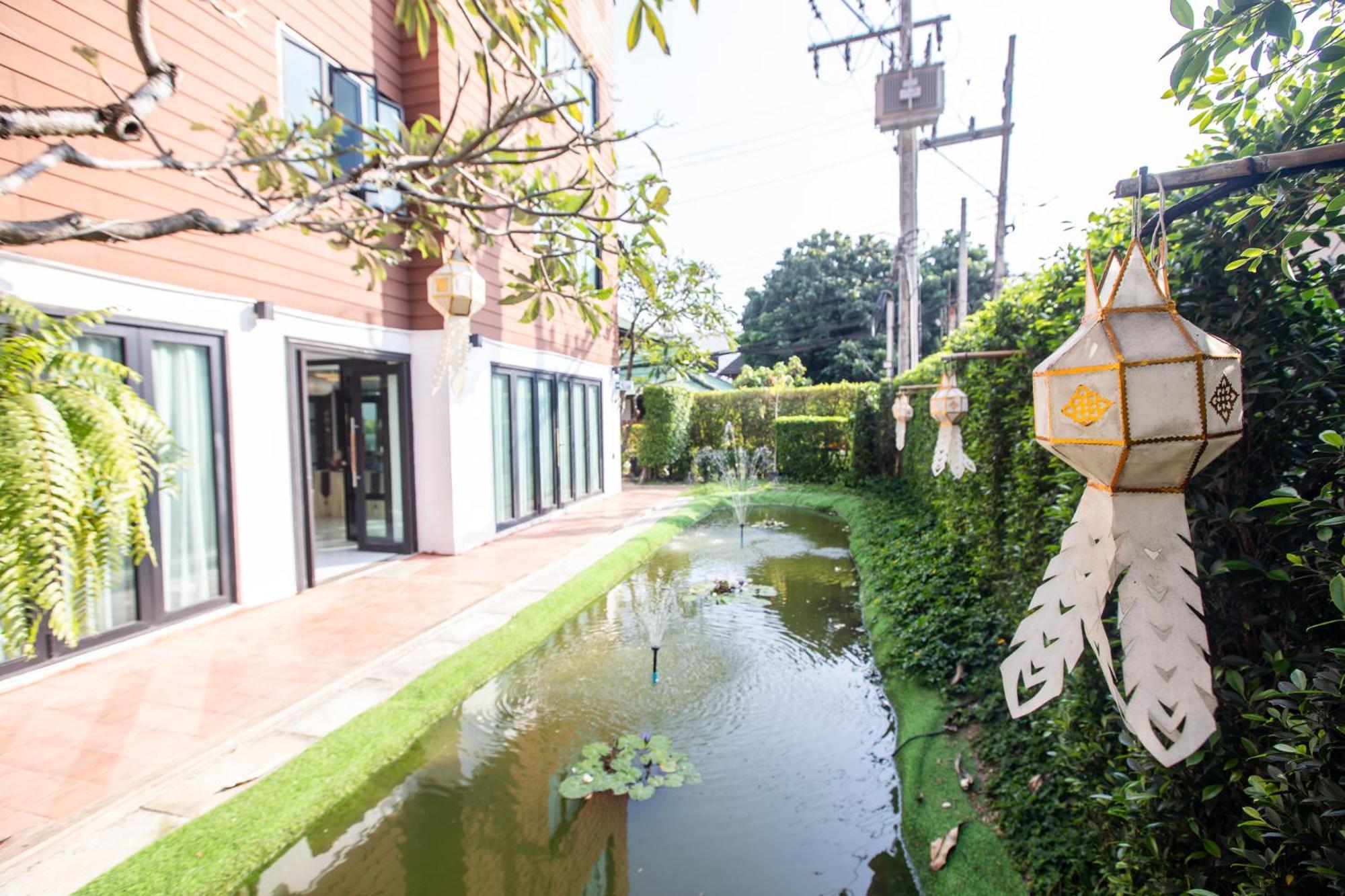 The Experience Walking Street Chiang Mai Hotel Ngoại thất bức ảnh