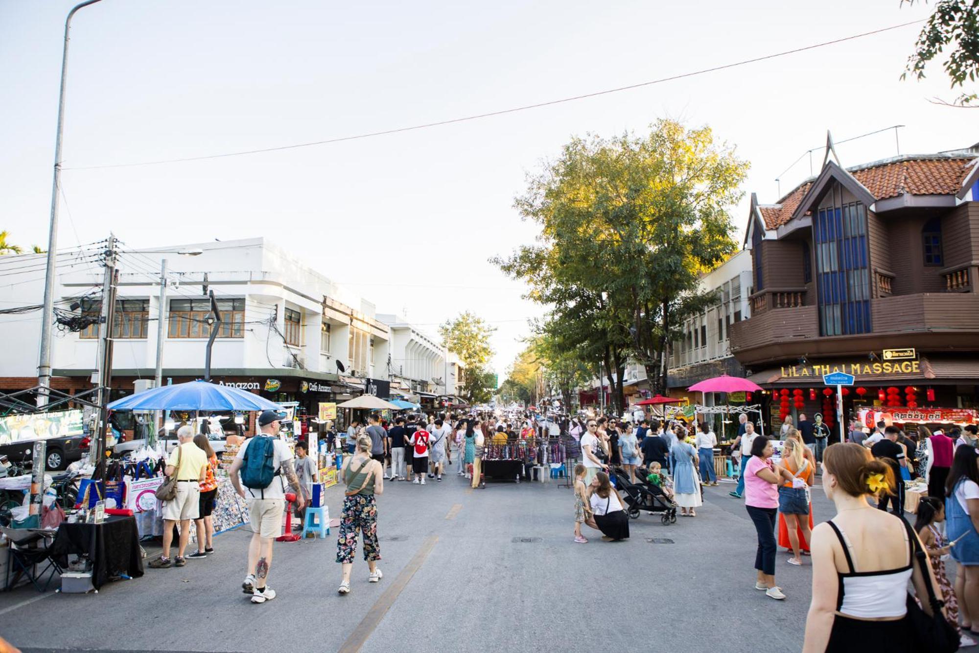 The Experience Walking Street Chiang Mai Hotel Ngoại thất bức ảnh