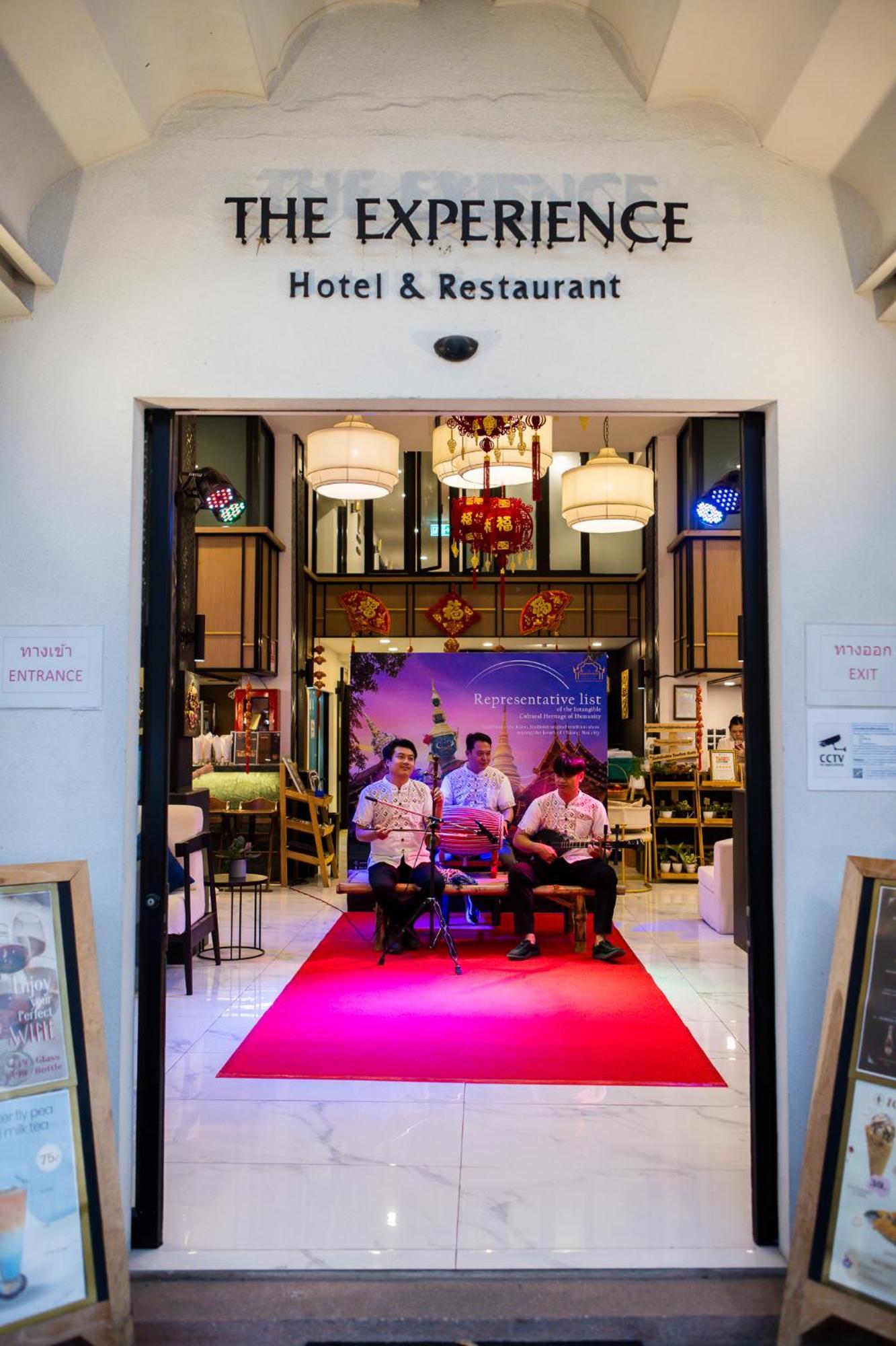 The Experience Walking Street Chiang Mai Hotel Ngoại thất bức ảnh